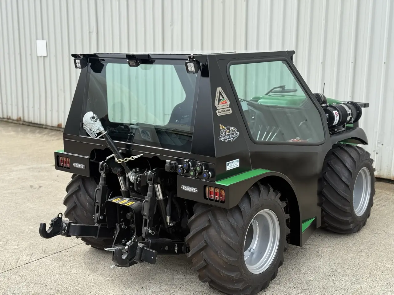 Ferrari JAS Cab Thor V80 RS / V95 RS Tractor 2 Ferrari JAS Cab Thor V80 RS / V95 RS Tractor - Image 2